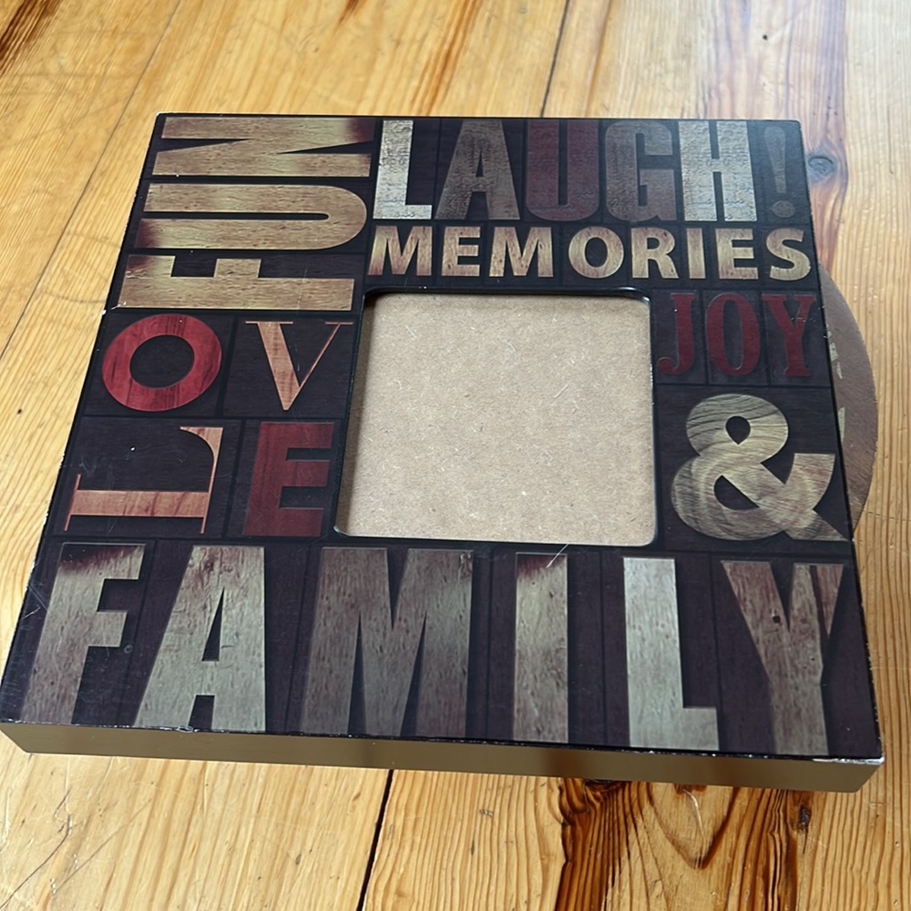 ❌ DONATED ❌ Love Fun Laugh Memories Joy and Family Frame  💚 3 for $12 💚 - Picture 2 of 16